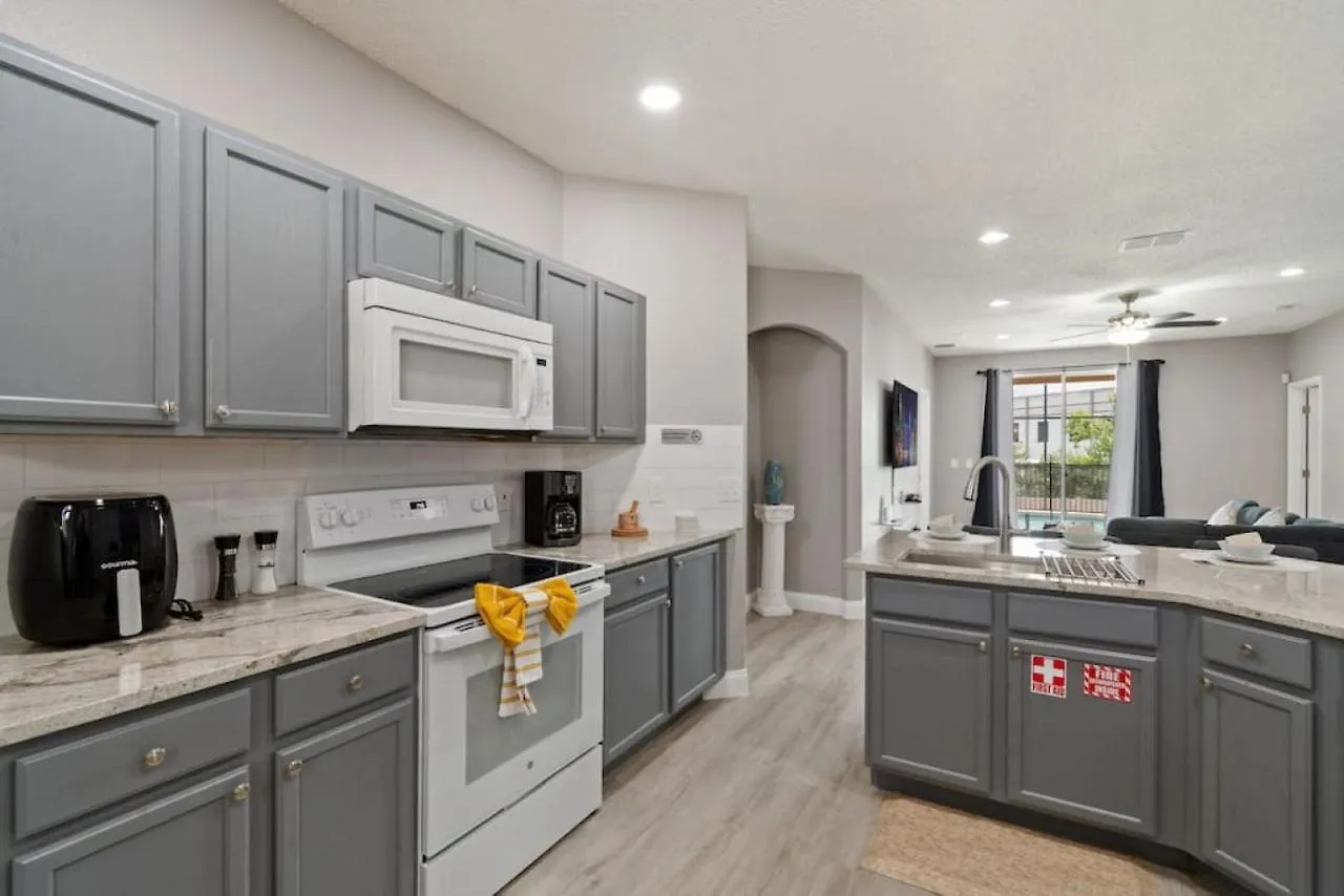 Lovely Villa With Beautiful Pool Close To Disney Davenport 0*,  United States